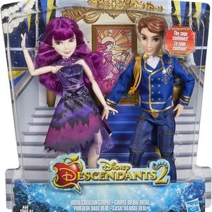 Disney Descendants 2 Royal Cotillion Couple Mal and King Ben of Aura-don